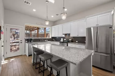 203 W Kimball Street #B, Mansfield, TX 76063 - Photo 9