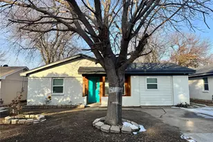 413 SW 14th St, Grand Prairie, TX 75051 - Photo 1