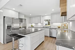 2225 Hermanson Dr, Waco, TX 76710 - Photo 9