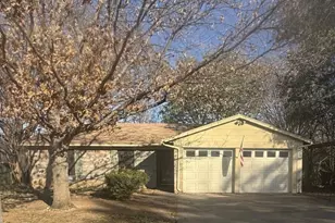 513 Baldwin Ave, Crowley, TX 76036 - Photo 1