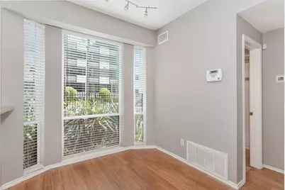 2002 N Fitzhugh Avenue #2, Dallas, TX 75204 - Photo 11