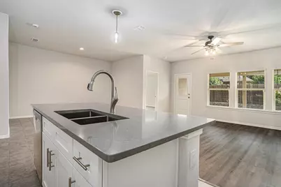 704 Christopher Drive, Cleburne, TX 76033 - Photo 7