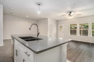 704 Christopher Dr, Cleburne, TX 76033 - Photo 7