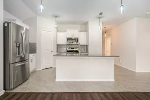 704 Christopher Dr, Cleburne, TX 76033 - Photo 9