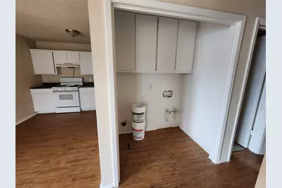 4304 S Cravens Road, Fort Worth, TX 76119 - Photo 15