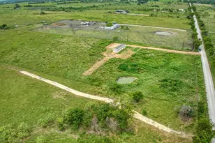 11933 County Road 2170, Barry, TX 75102 - Photo 9