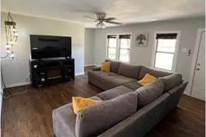 356 Shoreline Drive, Azle, TX 76020 - Photo 15