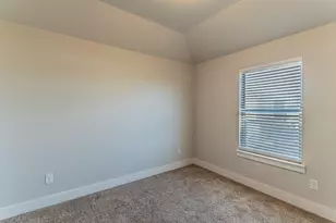 5004 Villas Dr, Sanger, TX 76266 - Photo 17