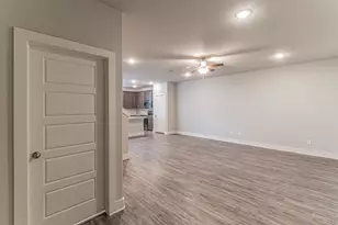 5004 Villas Dr, Sanger, TX 76266 - Photo 5