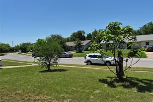 117 Yorkshire Dr, Cedar Hill, TX 75104 - Photo 3