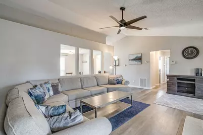 7312 Strawberry Way, Fort Worth, TX 76137 - Photo 9
