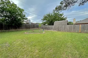 6624 Aztec Ct, Lake Worth, TX 76135 - Photo 15