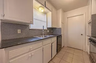 6704 Trailwood Dr, Forest Hill, TX 76140 - Photo 9