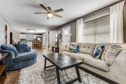 758 E Jefferson Street, Van Alstyne, TX 75495 - Photo 3