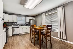 758 E Jefferson St, Van Alstyne, TX 75495 - Photo 5