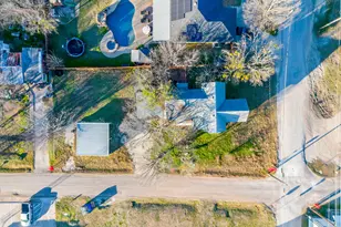 201 N Spears St, Alvarado, TX 76009 - Photo 5