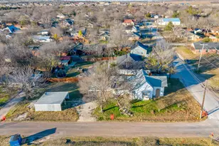 201 N Spears St, Alvarado, TX 76009 - Photo 7