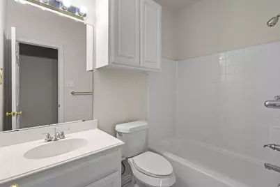 121 Wildwood Court, Grapevine, TX 76051 - Photo 11