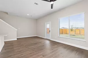 712 Carson Ln, Pilot Point, TX 76258 - Photo 3