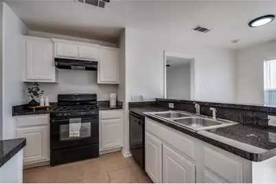 609 Misty Mountain Drive, Fort Worth, TX 76140 - Photo 5