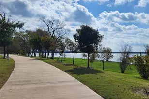 8322 Bayside Dr, Rowlett, TX 75088 - Photo 3