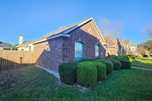 819 Paisley Ln, Glenn Heights, TX 75154 - Photo 3