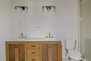 1029 N Madison Ave, Dallas, TX 75208 - Photo 13