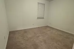 9805 Michael Irvin St, Irving, TX 75063 - Photo 17