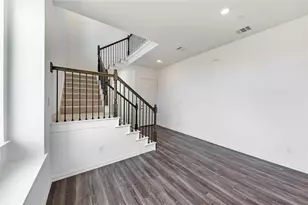 9805 Michael Irvin St, Irving, TX 75063 - Photo 3