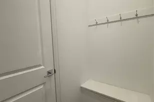 9805 Michael Irvin St, Irving, TX 75063 - Photo 15