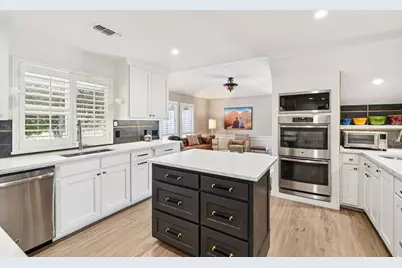 9615 Faircrest Drive, Dallas, TX 75238 - Photo 13