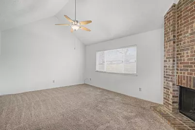 507 Claymore Drive, Euless, TX 76040 - Photo 9