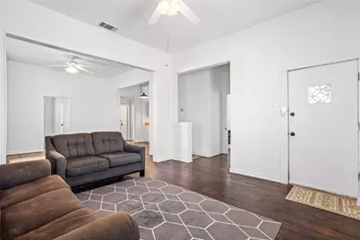 1819 College Avenue, Fort Worth, TX 76110 - Photo 5