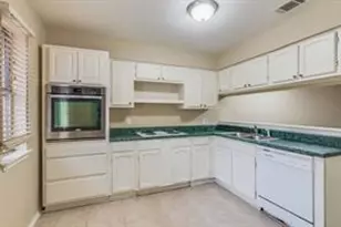 2918 Kathleen Ln, Euless, TX 76039 - Photo 7