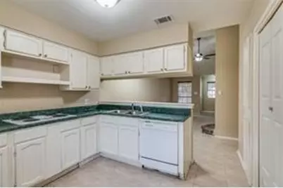 2918 Kathleen Lane, Euless, TX 76039 - Photo 5