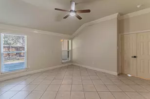 211 Crestview Dr, Arlington, TX 76018 - Photo 11