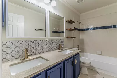 211 Crestview Drive, Arlington, TX 76018 - Photo 15