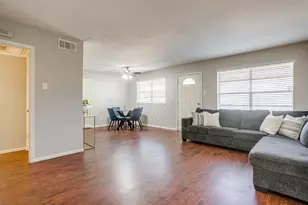 7929 Royal Ln, Dallas, TX 75230 - Photo 7