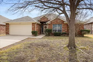 513 Greenvale Ct, Saginaw, TX 76179 - Photo 5