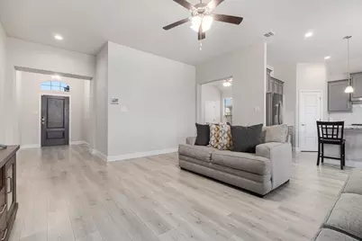 3711 Autumncrest Street, Grand Prairie, TX 76065 - Photo 3