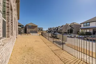 200 Harbor Hills Dr, Flower Mound, TX 75028 - Photo 17