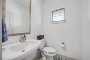 200 Harbor Hills Dr, Flower Mound, TX 75028 - Photo 19