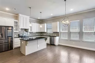 529 Inwood St, Benbrook, TX 76126 - Photo 5