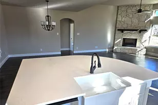 128 Red Fox Trl, Godley, TX 76044 - Photo 7