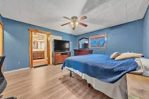 5920 Walnut Creek Dr, Granbury, TX 76049 - Photo 17