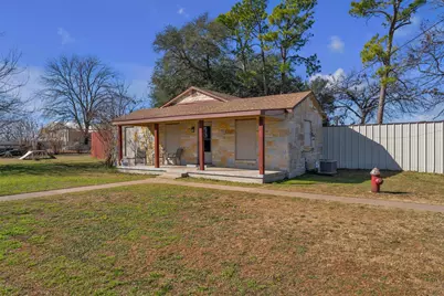 5920 Walnut Creek Drive, Granbury, TX 76049 - Photo 3