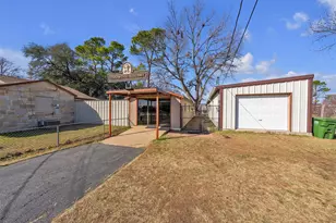 5920 Walnut Creek Dr, Granbury, TX 76049 - Photo 29