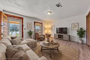 5920 Walnut Creek Dr, Granbury, TX 76049 - Photo 5