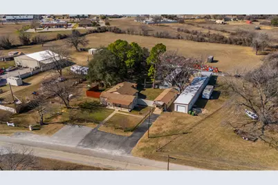 5920 Walnut Creek Drive, Granbury, TX 76049 - Photo 1