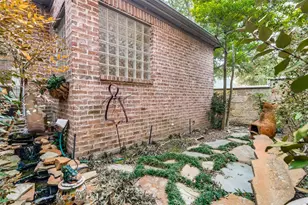 7303 Hill Forest Dr, Dallas, TX 75230 - Photo 25